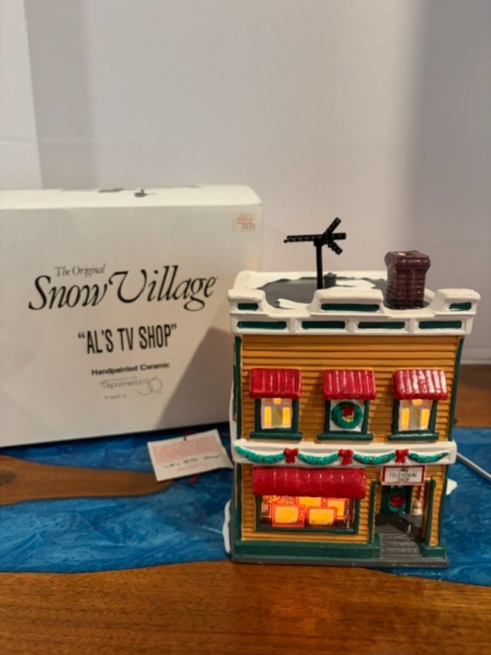 Dept 56 AL'S TV SHOP #5423-2 Original Snow Village with Box